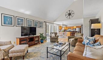 7 Woodfield Rd, Acton, MA 01720