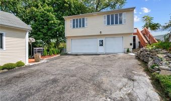 129 Simmonsville Ave, Johnston, RI 02919