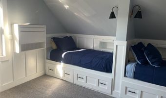 35 Annandale Rd, Newport, RI 02840