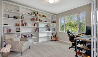 16268 Noble Point Dr, Anchorage, AK 99516