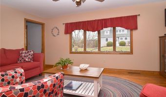 151 E Shore Rd, Narragansett, RI 02882