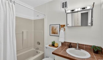 7240 Waiopua St, Honolulu, HI 96825