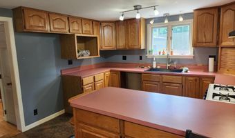 1082 W River Rd, Brattleboro, VT 05301