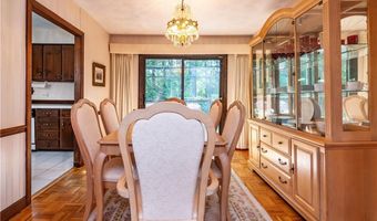 154 Spring Valley Dr, East Greenwich, RI 02818