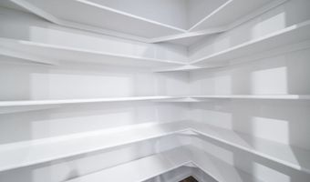 22382 E 38th Pl, Aurora, CO 80019