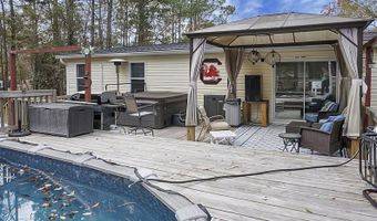 220 Albacore Rd, Bonneau, SC 29431