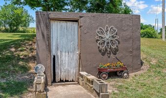 8675 S State Highway 5, Ava, MO 65608