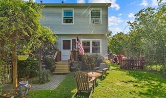 55 Homer St B, Newport, RI 02840