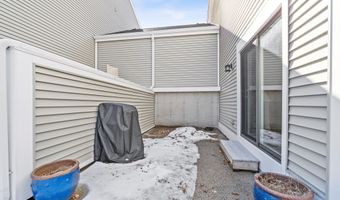 33 Eagle Rock Hl 33, Bethel, CT 06801