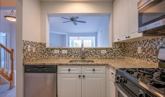 4951 BRENMAN PARK Dr 410, Alexandria, VA 22304