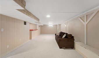 1 Woodhaven Dr, Cumberland, RI 02864