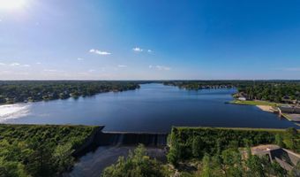 7901 S Shoreline Blvd, Benton, AR 72019