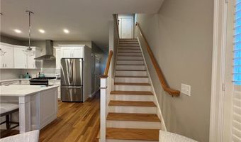 25 Franklin Rd 1, East Greenwich, RI 02818