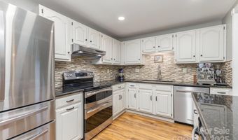 7215 Connan Ln, Charlotte, NC 28226