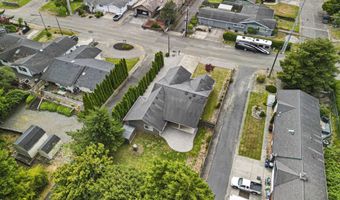 732 3RD St, Brookings, OR 97415