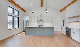 19 Hidden Glade Dr, Bartlett, NH 03845