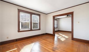 130 Wollaston St, Cranston, RI 02910