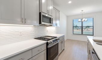 7004 Orange Ave, Bentonville, AR 72713