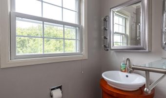 11 MEADOWBROOK Ct, Appleton, WI 54914
