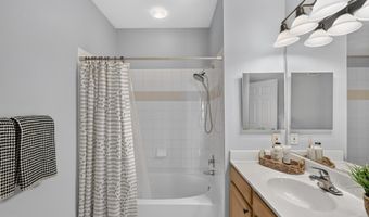 2465 ARMY NAVY Dr 1-202, Arlington, VA 22206