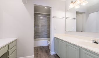 352 Country Ln, Algonquin, IL 60102