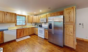 4867 E Shore Dr, Alger, MI 48610