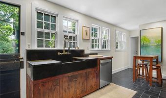 27 William St, Newport, RI 02840