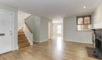 1759 N CLIFF St, Alexandria, VA 22301