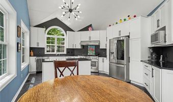959 Grand View Ln, Aurora, OH 44202