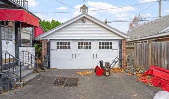 42 Collins Pl, Albany, NY 12208