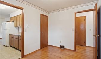 136 Cherry Ln, Burlington, VT 05401