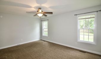 129 Lori Ln, Aberdeen, NC 28315