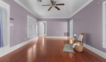 203 5th St, Abbeville, LA 70510