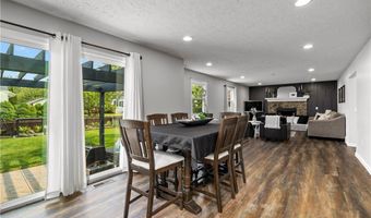 435 Berry Ridge Dr, Amherst, OH 44001
