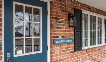 990 Main St 3, East Greenwich, RI 02818