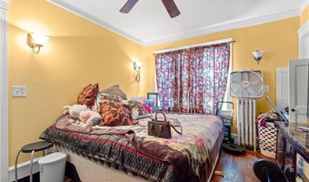 51 Oakland Ave, Cranston, RI 02910