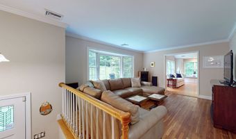 45 N Nabby Rd, Danbury, CT 06811