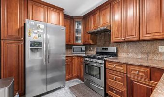 14 Evans Ave, Albertson, NY 11507