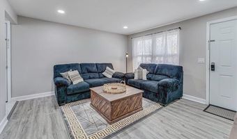 2148 Champagne Dr, Ann Arbor, MI 48108
