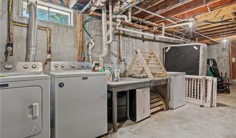 450 Franklin Rd, Coventry, RI 02816