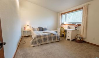 29594 472nd Ave, Beresford, SD 57004
