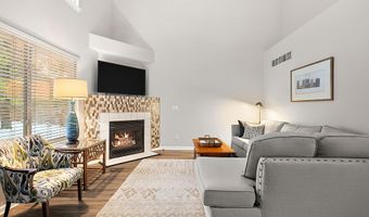 661 Abbey Mill Dr SE 41, Ada, MI 49301