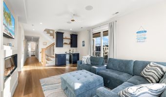 18 Mea Ln, Beach Haven, NJ 08008