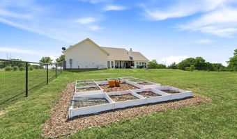 109 Bear Cat Ct, Alvord, TX 76225