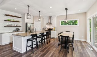 24261 Trail Ridge Ct, Adel, IA 50003