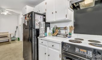 18 Leisure Mountain Rd, Asheville, NC 28804
