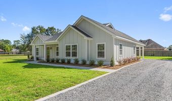 212 Hugo St, Bay St. Louis, MS 39520