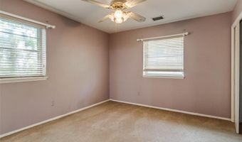 6829 NW 27th St, Bethany, OK 73008