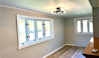 572 W Main St, Adena, OH 43901