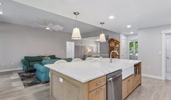405 Plumwood Ct SW, Altoona, IA 50009
